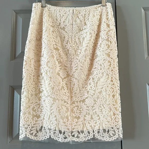 Nicole Miller Embroidered Lace Mesh Pencil Skirt NWOT - Picture 3 of 6